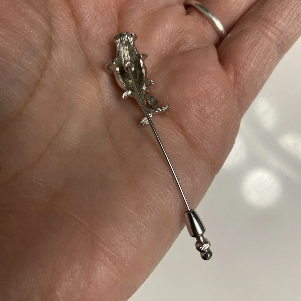 Vintage Trifari Marked Signed Silvertone Triple Rose Lapel Stick‎ Pin